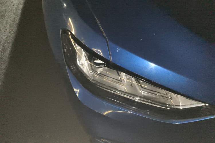 Used Wey VV5 2017 2.0T Ultra-Luxury Version Right Front Headlight