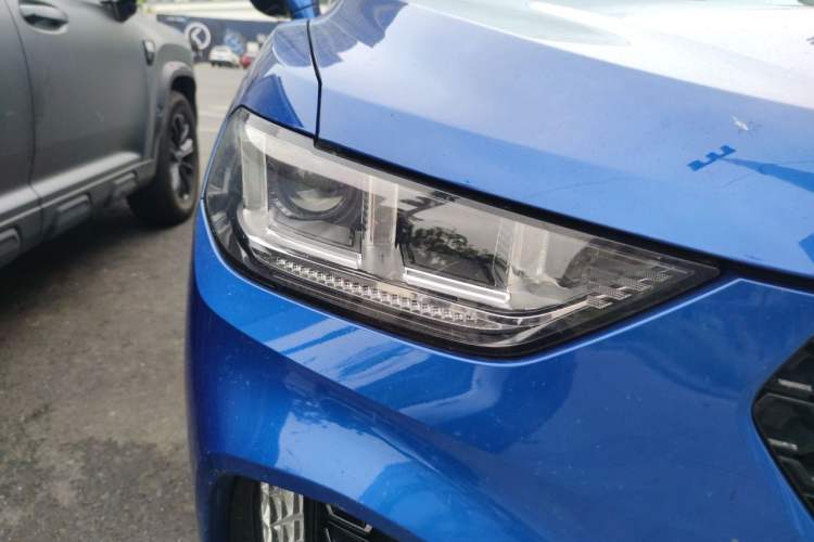 Used Wey VV5 2017 2.0T Flagship Edition Right Front Headlight