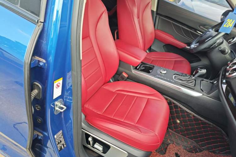 Used Wey VV5 2017 2.0T Ultra-Luxury Version Right Front Seat