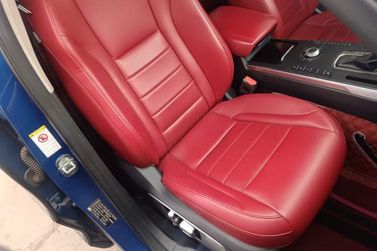 Used Wey VV5 2017 2.0T Ultra-Luxury Version Right Front Seat