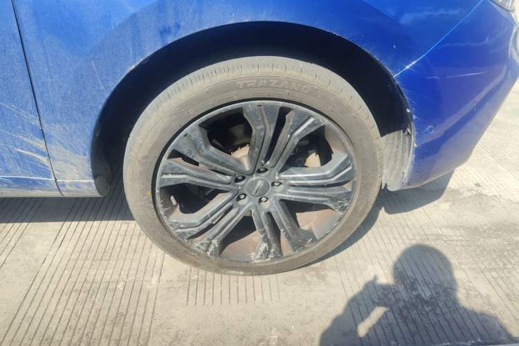 Used Wey VV5 2017 2.0T Flagship Edition Right Front Wheel Hub