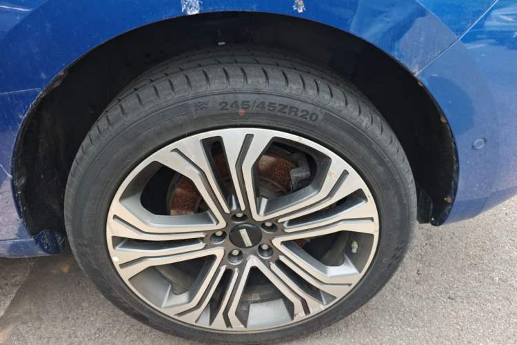 Used Wey VV5 2017 2.0T Flagship Edition Right Front Wheel Hub