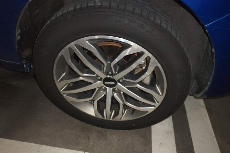 Used Wey VV5 2017 2.0T Ultra-Luxury Version Right Front Wheel Hub