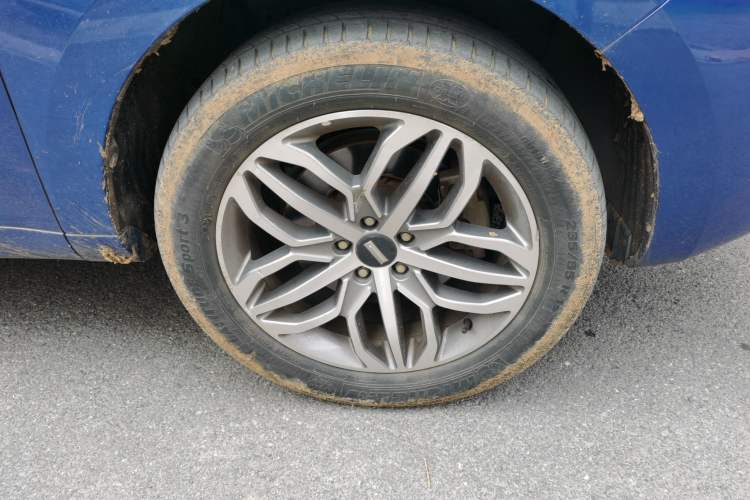 Used Wey VV5 2017 2.0T Ultra-Luxury Version Right Front Wheel Hub