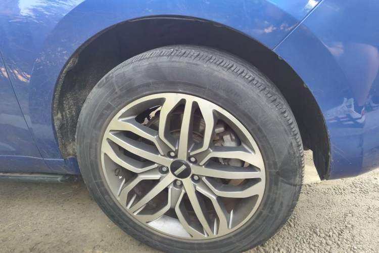 Used Wey VV5 2017 2.0T Ultra-Luxury Version Right Front Wheel Hub