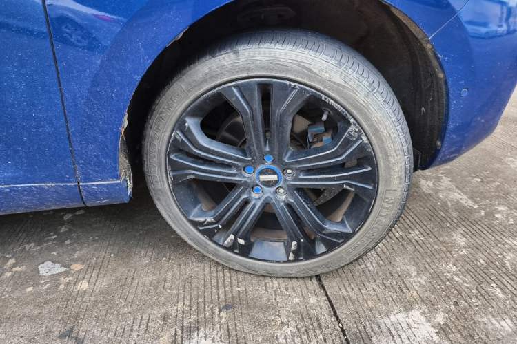 Used Wey VV5 2017 2.0T Ultra-Luxury Version Right Front Wheel Hub