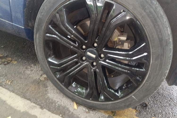Used Wey VV5 2017 2.0T Flagship Edition Right Front Wheel Hub