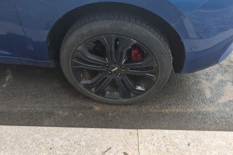 Used Wey VV5 2017 2.0T Flagship Edition Right Front Wheel Hub