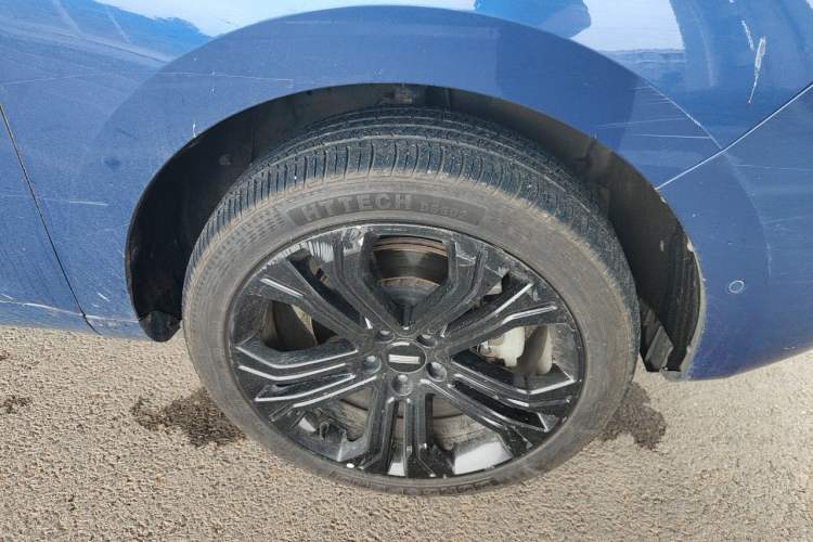 Used Wey VV5 2017 2.0T Flagship Edition Right Front Wheel Hub