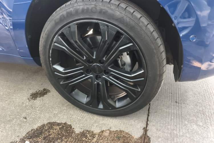 Used Wey VV5 2017 2.0T Flagship Edition Right Front Wheel Hub