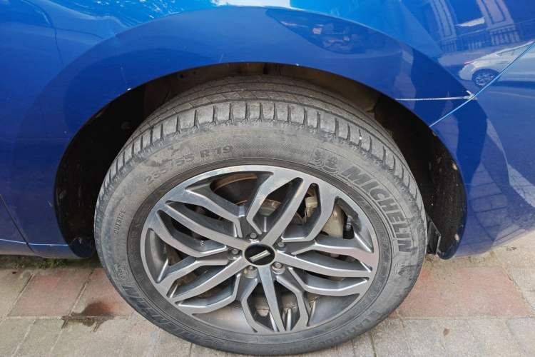 Used Wey VV5 2017 2.0T Ultra-Luxury Version Right Front Wheel Hub