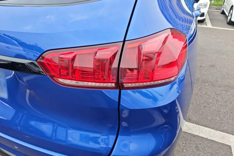Used Wey VV5 2017 2.0T Ultra-Luxury Version Right Rear Taillight