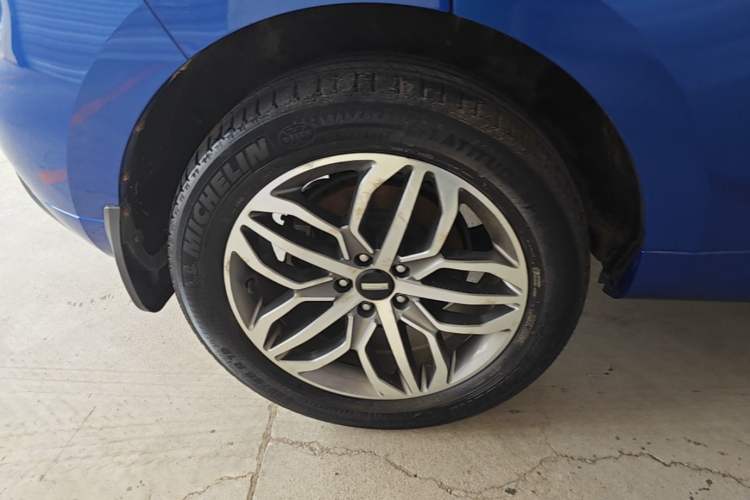 Used Wey VV5 2017 2.0T Ultra-Luxury Version Right Rear Wheel Hub
