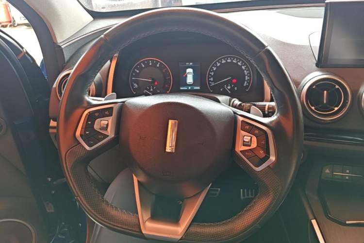 Used Wey VV5 2017 2.0T Ultra-Luxury Version Steering Wheel