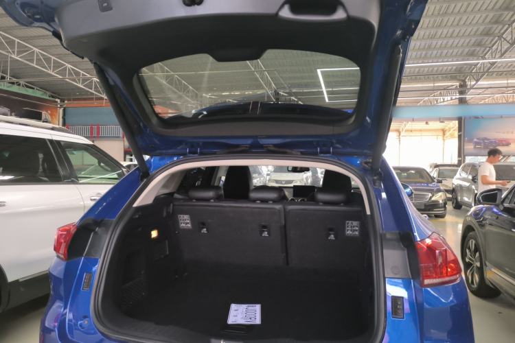 Used Wey VV5 2017 2.0T Ultra-Luxury Version Trunk