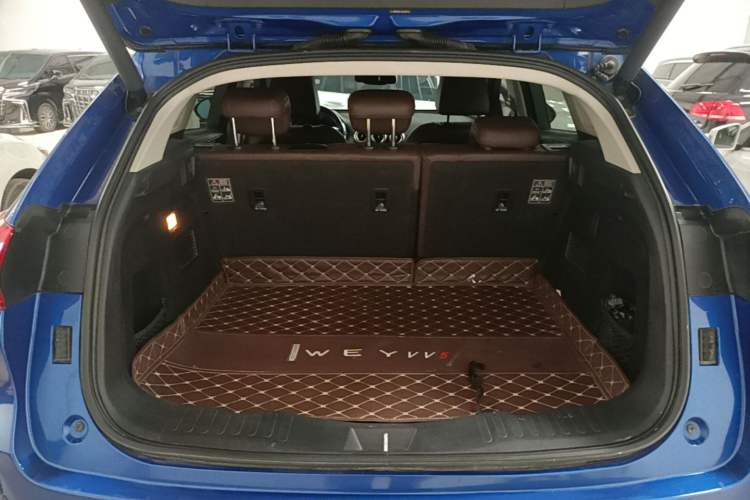 Used Wey VV5 2017 2.0T Ultra-Luxury Version Trunk