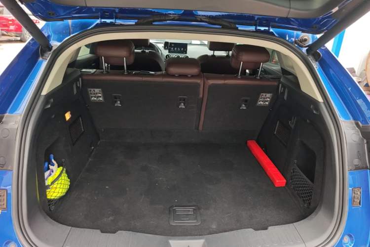 Used Wey VV5 2017 2.0T Flagship Edition Trunk