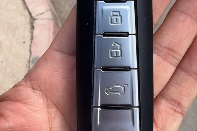 Used Wey VV5 2017 2.0T Flagship Edition Vehicle Key