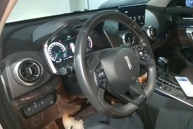 Used Wey VV5 2017 2.0T Flagship Edition Center Console