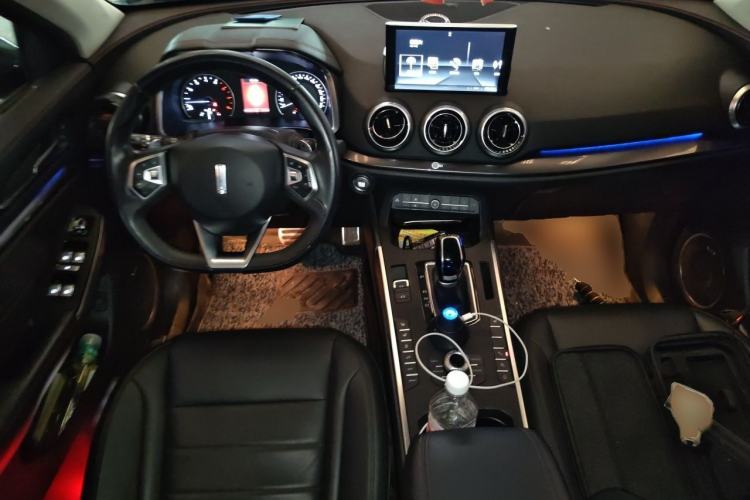 Used Wey VV5 2017 2.0T Ultra-Luxury Version Center Console