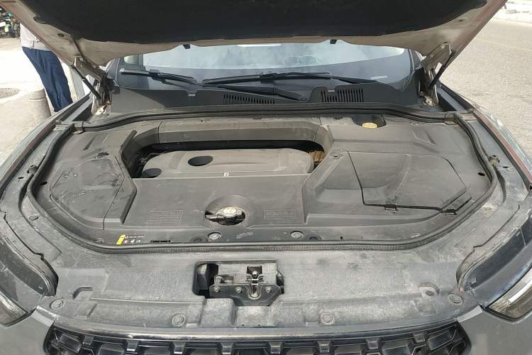 Used Wey VV5 2017 2.0T Ultra-Luxury Version Engine Bay