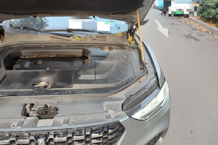 Used Wey VV5 2017 2.0T Ultra-Luxury Version Engine Bay Left