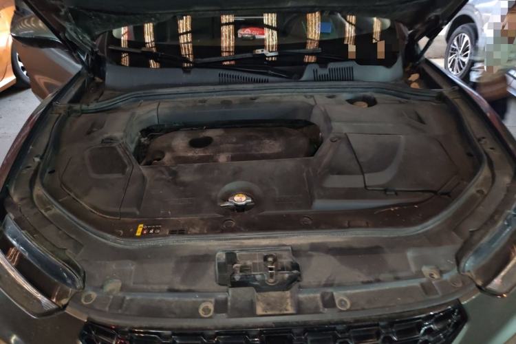 Used Wey VV5 2017 2.0T Ultra-Luxury Version Engine Bay