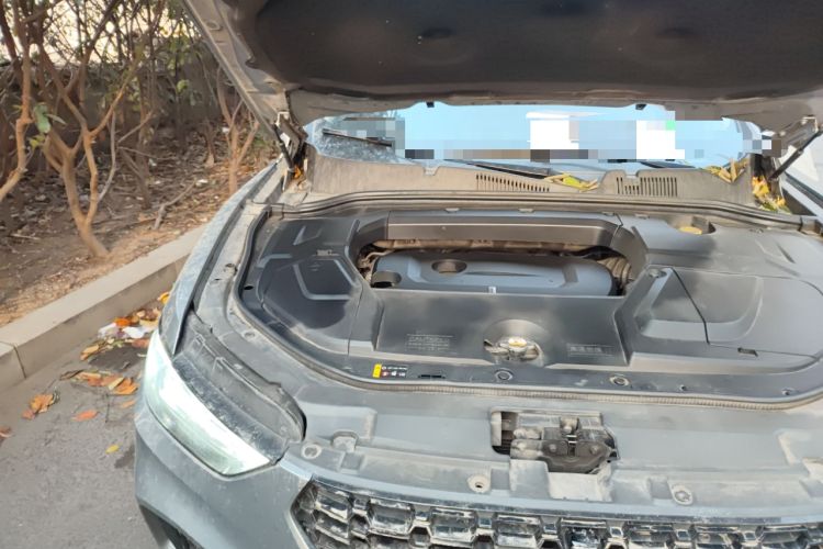 Used Wey VV5 2017 2.0T Ultra-Luxury Version Engine Bay Right