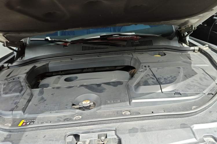 Used Wey VV5 2017 2.0T Flagship Edition Engine Bay
