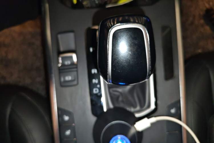 Used Wey VV5 2017 2.0T Ultra-Luxury Version Gear Lever