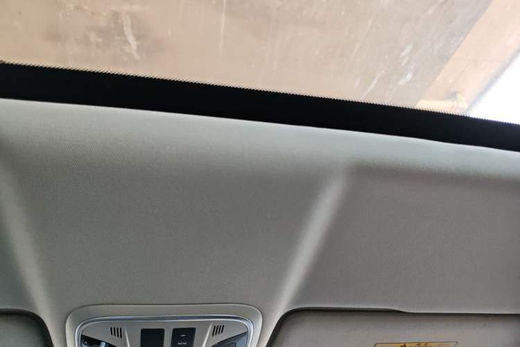 Used Wey VV5 2017 2.0T Ultra-Luxury Version Headliner