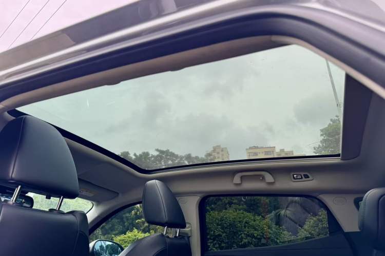 Used Wey VV5 2017 2.0T Flagship Edition Headliner