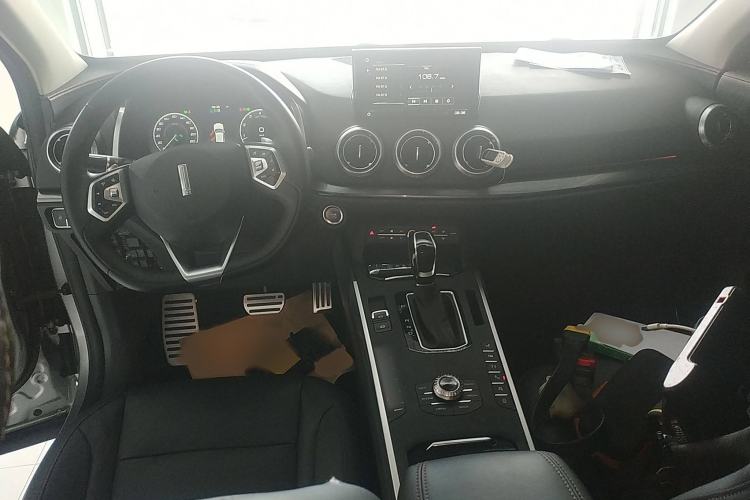 Used Wey VV5 2017 2.0T Flagship Edition Interior 2