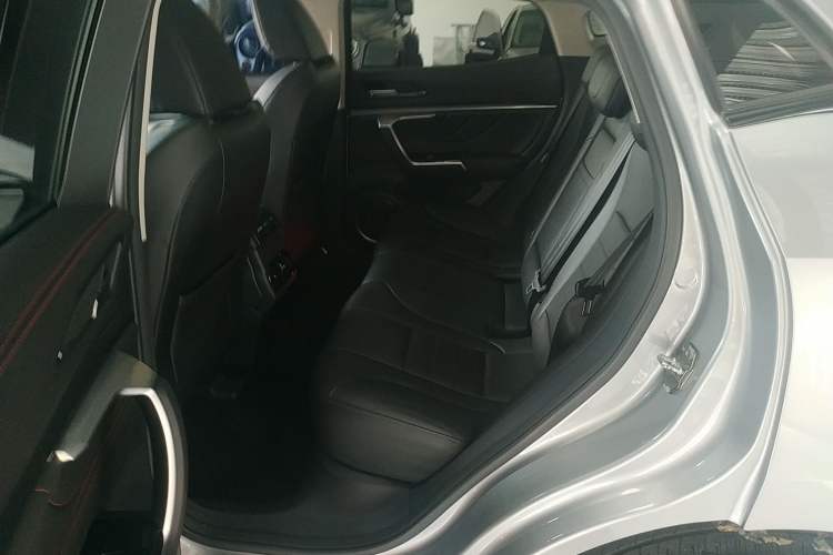 Used Wey VV5 2017 2.0T Flagship Edition Interior 4
