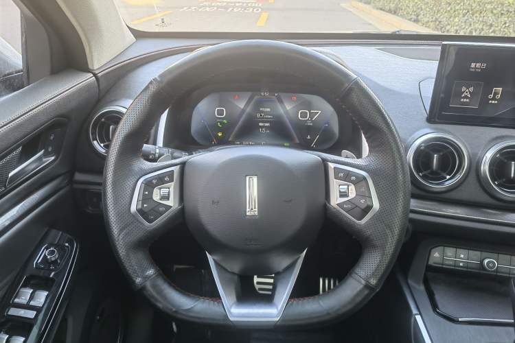 Used Wey VV5 2017 2.0T Flagship Edition Interior 5