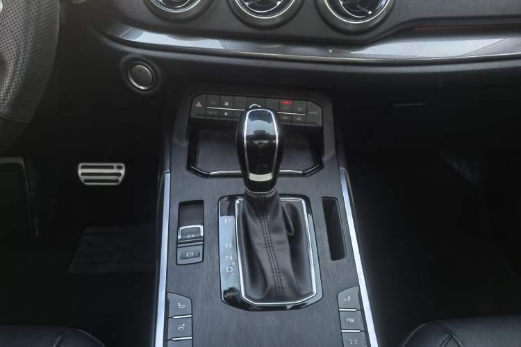 Used Wey VV5 2017 2.0T Flagship Edition Interior 7