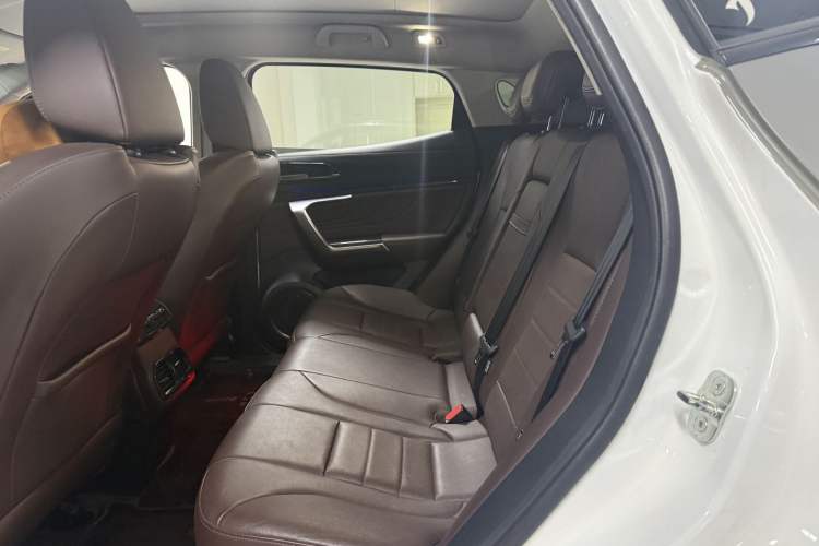 Used Wey VV5 2017 2.0T Flagship Edition Interior 8