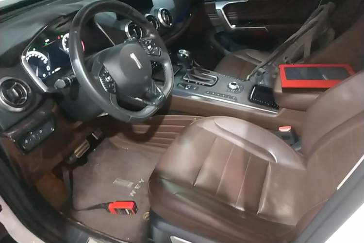 Used Wey VV5 2017 2.0T Flagship Edition Left Front Seat