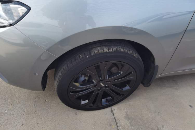 Used Wey VV5 2017 2.0T Flagship Edition Left Front Wheel Hub