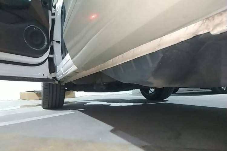 Used Wey VV5 2017 2.0T Flagship Edition Left Side Sill