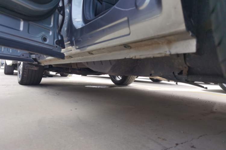 Used Wey VV5 2017 2.0T Flagship Edition Left Side Sill