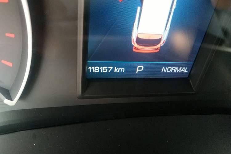 Used Wey VV5 2017 2.0T Ultra-Luxury Version Odometer Close Up