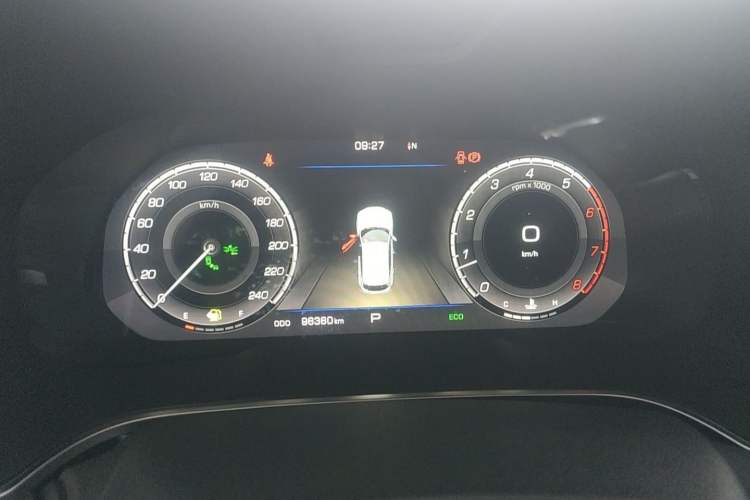 Used Wey VV5 2017 2.0T Flagship Edition Odometer Close Up