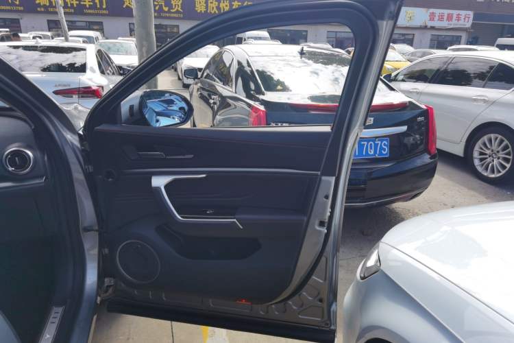 Used Wey VV5 2017 2.0T Flagship Edition Right Front Door Interior