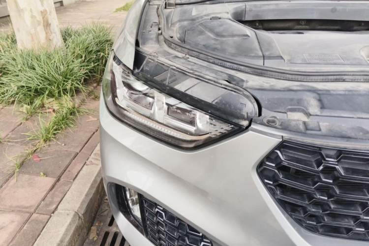 Used Wey VV5 2017 2.0T Flagship Edition Right Front Headlight