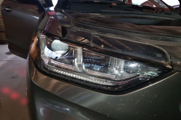 Used Wey VV5 2017 2.0T Ultra-Luxury Version Right Front Headlight