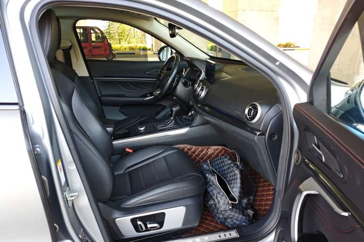 Used Wey VV5 2017 2.0T Ultra-Luxury Version Right Front Seat