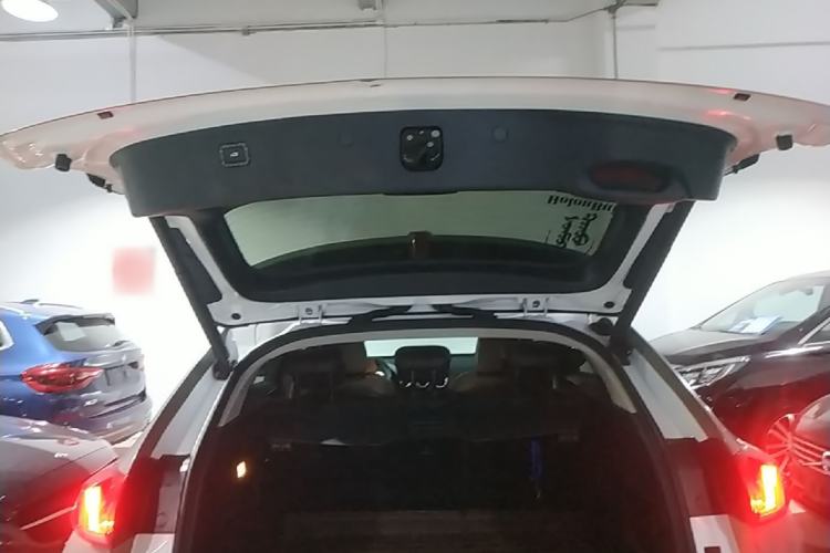 Used Wey VV5 2017 2.0T Flagship Edition Trunk