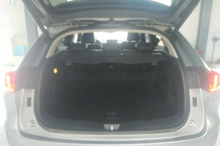 Used Wey VV5 2017 2.0T Flagship Edition Trunk