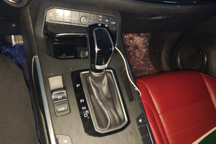Used Wey VV5 2017 2.0T Ultra-Luxury Version Gear Lever